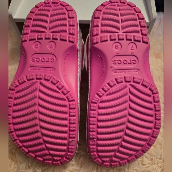 Barbie Crocs Women's size 9 Like New, never worn! - Picture 15 of 15